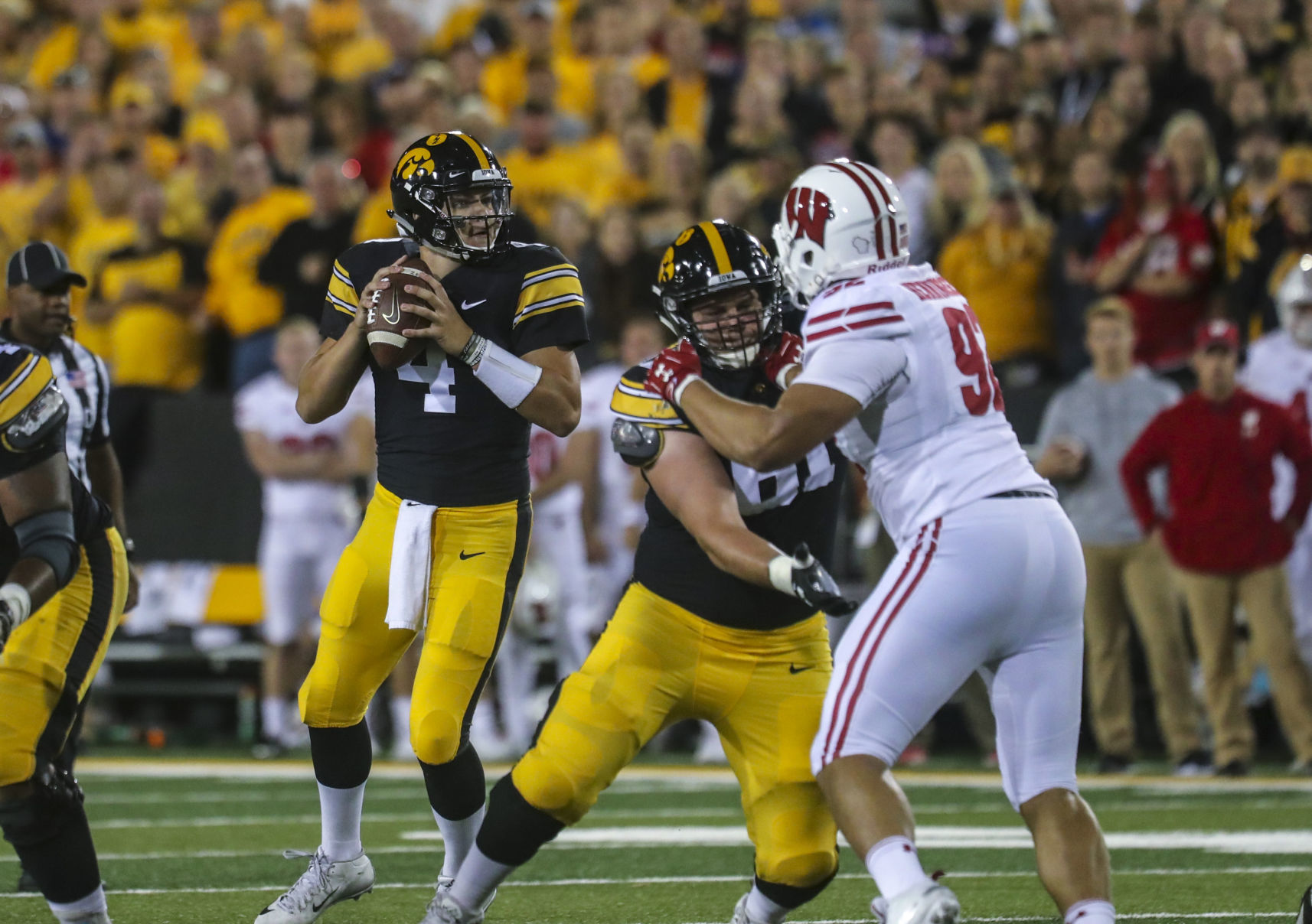 092218-Iowa-Football-016.jpg